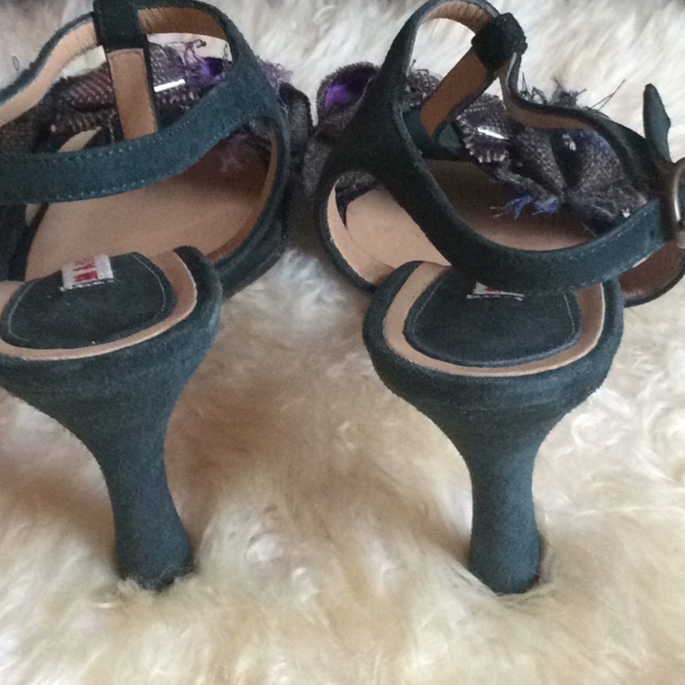 Sandals - Picture 3 of 7